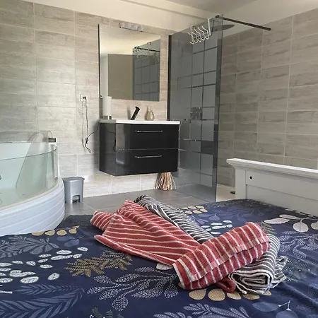 Laurier House With Jacuzzi Dom wakacyjny Saint-Just (Herault)