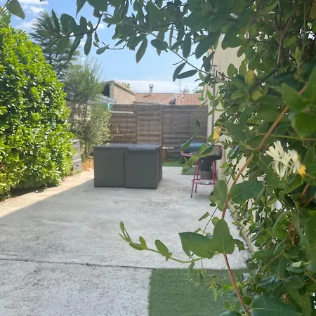 Laurier House With Jacuzzi Saint-Just (Herault)