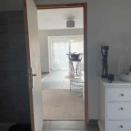 Laurier House With Jacuzzi *