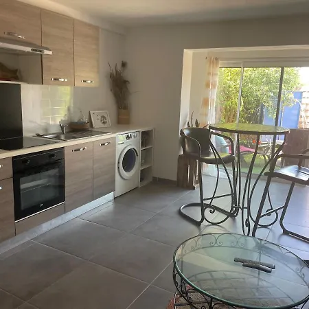 Laurier House With Jacuzzi Dom wakacyjny Saint-Just (Herault)